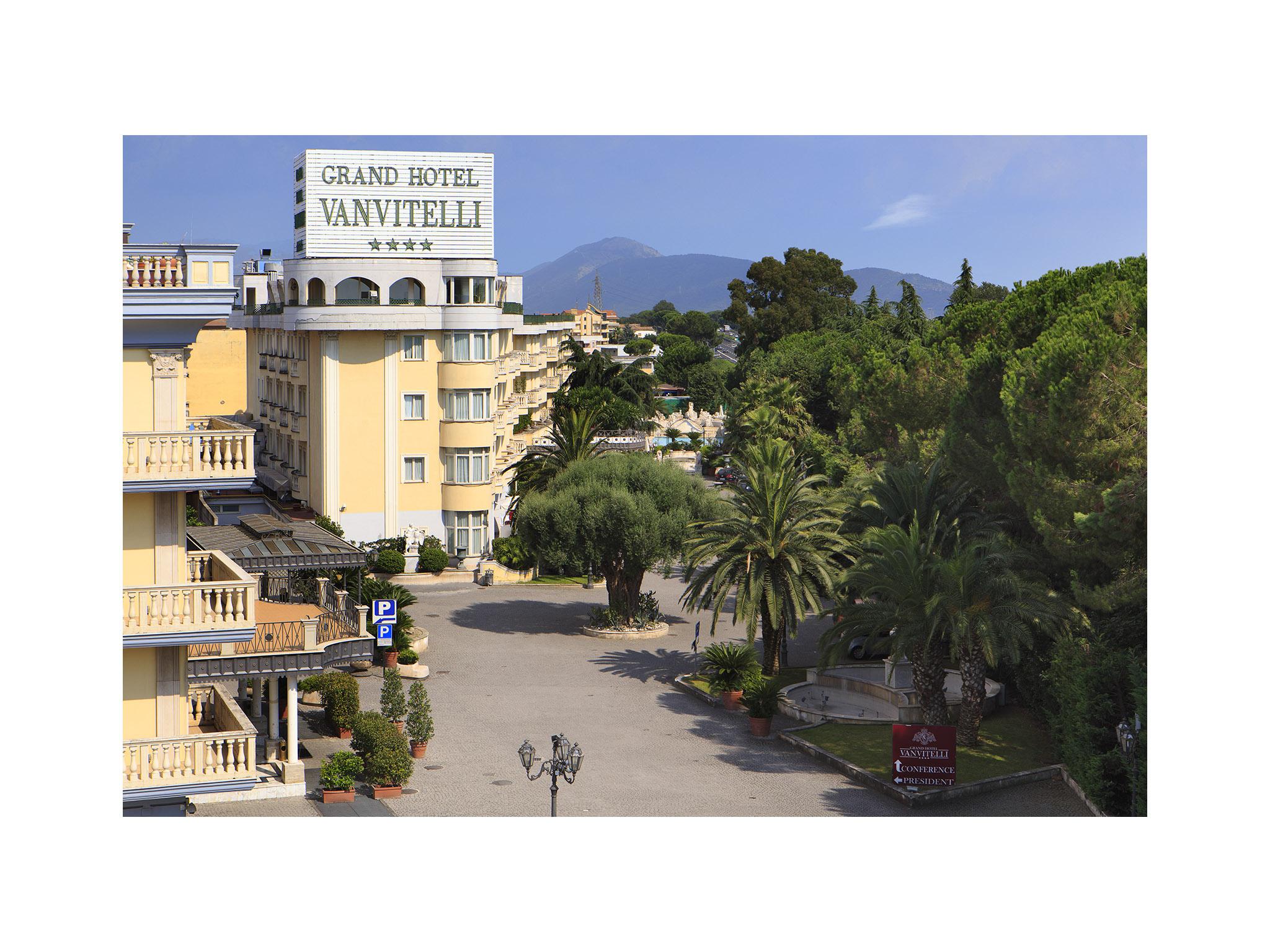 Grand Vanvitelli Hotel 4*